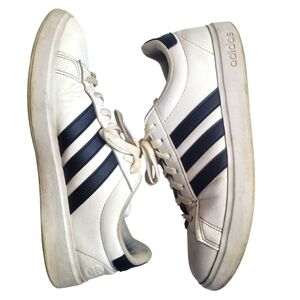Adidas Men’s Shoes Size 9.5 Grand Court 2.0 White /black Stripes